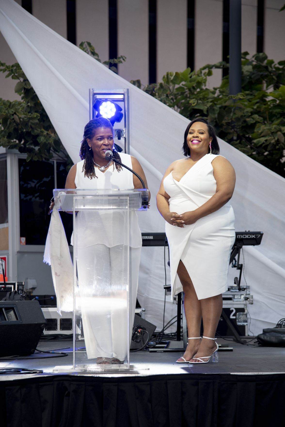 Carol Daniel, Ellicia Lanier